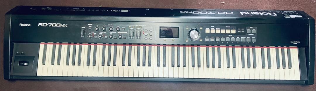 Roland 電子ピアノRD-700NX 相場最安シンセ動作品　プロ仕様概ね美品