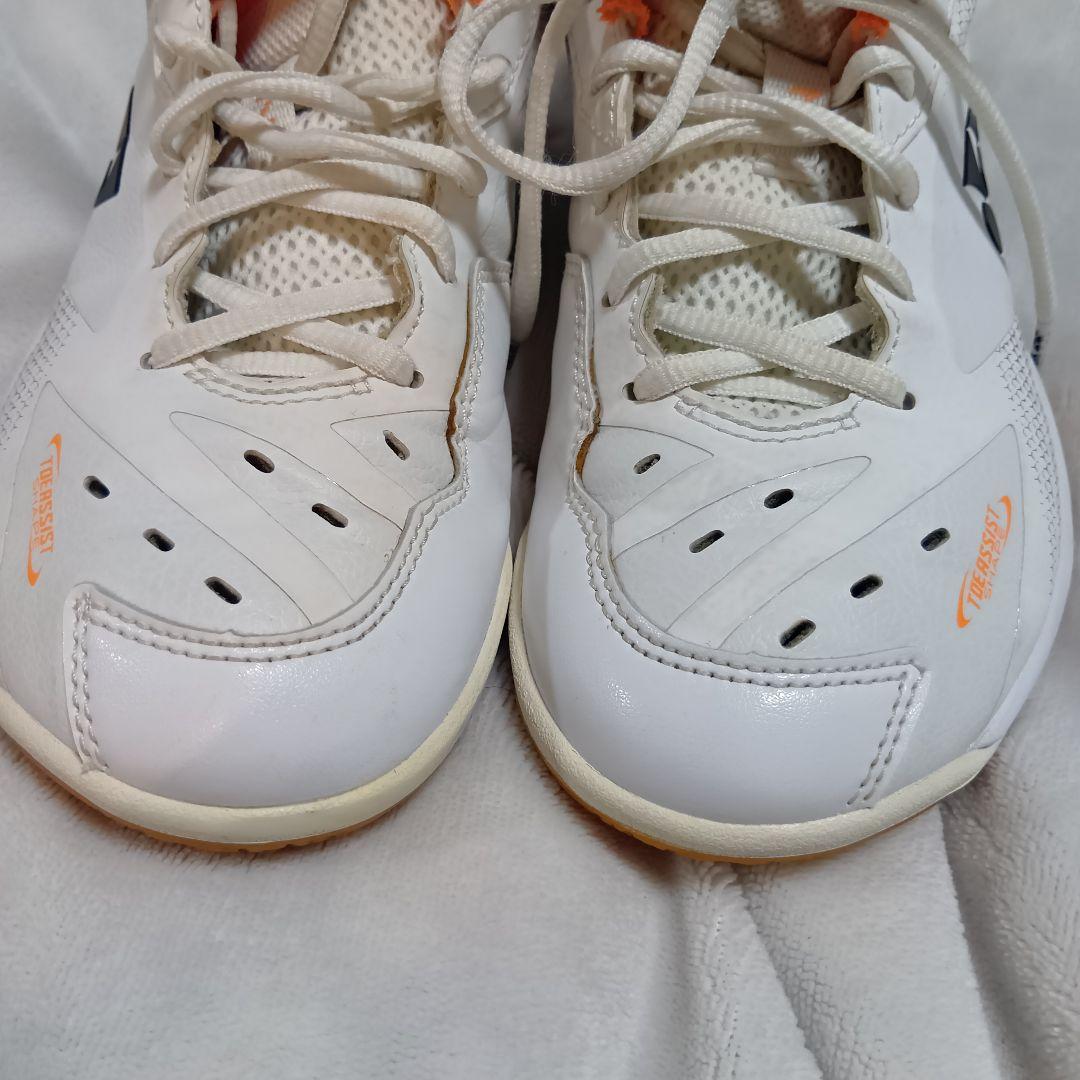 美品YONEX バドミントンシューズ SHB65Z3W 23.5cm W/OR