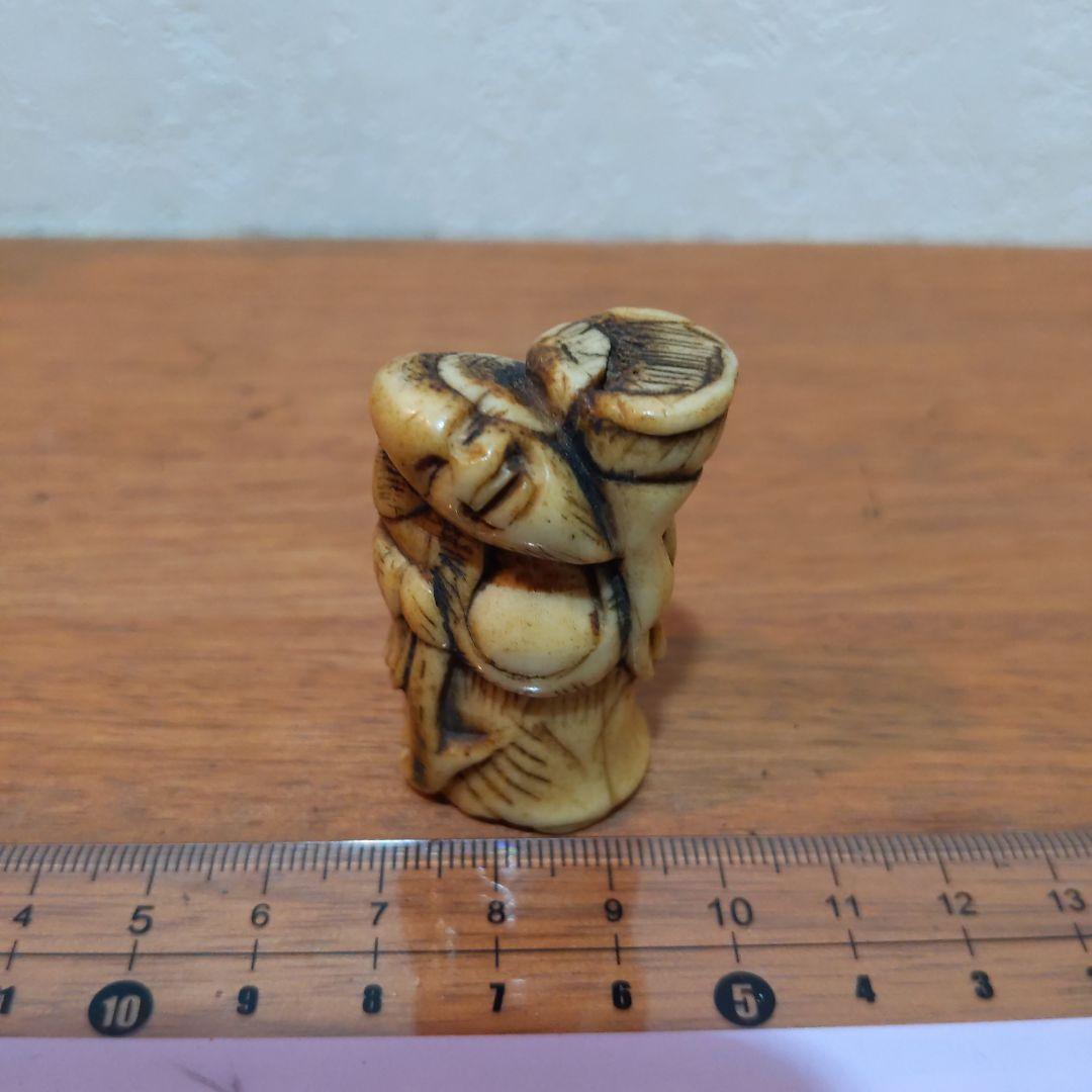 時代提物 根付 天然素材【仙人】高さ約4.5cm 横幅約2.5cm 重25ｇ