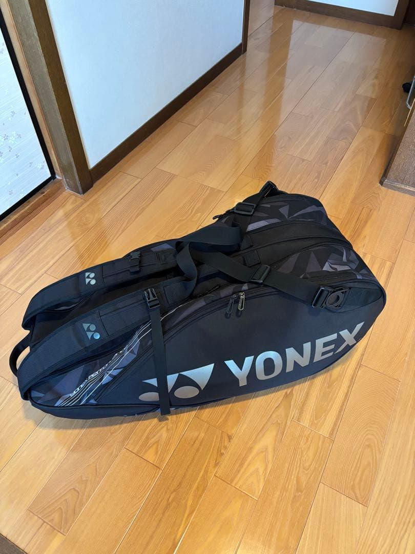美品YONEX（ヨネックス） ラケットバッグ6 人気カラーブラック