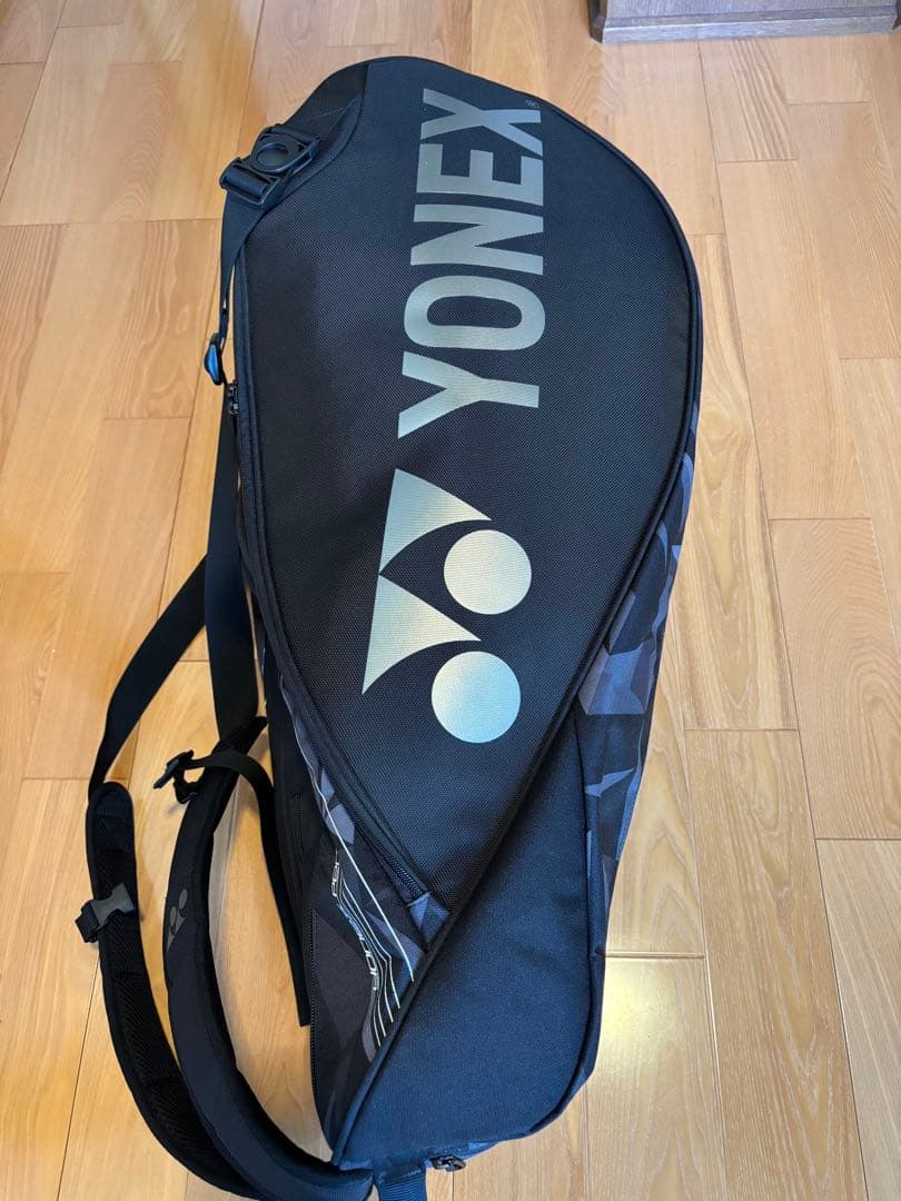 美品YONEX（ヨネックス） ラケットバッグ6 人気カラーブラック
