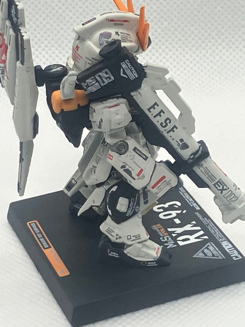 ガンダムコンバージ νガンダム