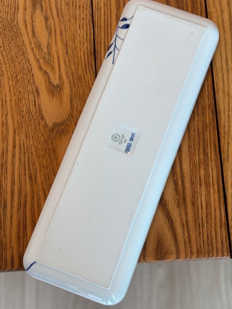 ブルーフルーテッド メガ ディッシュ 36cm