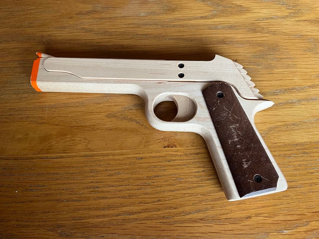 elastic precision model1911 輪ゴム銃
