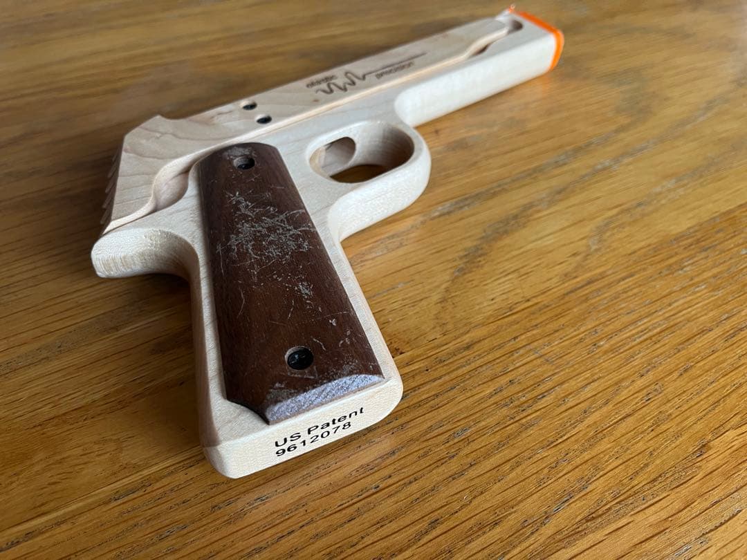 elastic precision model1911 輪ゴム銃