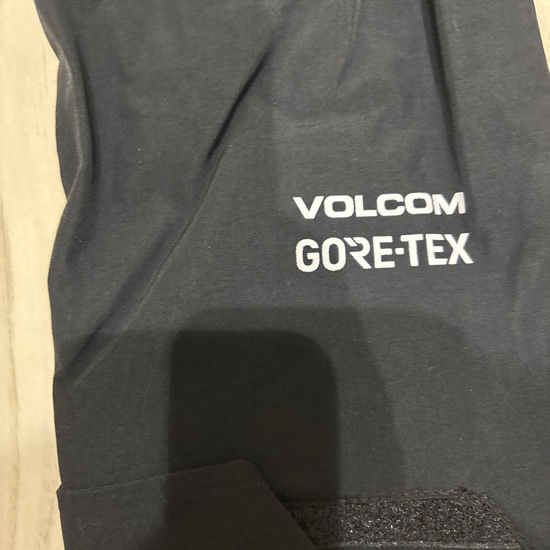 volcom ①スノーボードウェア　②手袋　セット売り