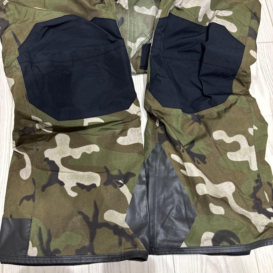 volcom ①スノーボードウェア　②手袋　セット売り