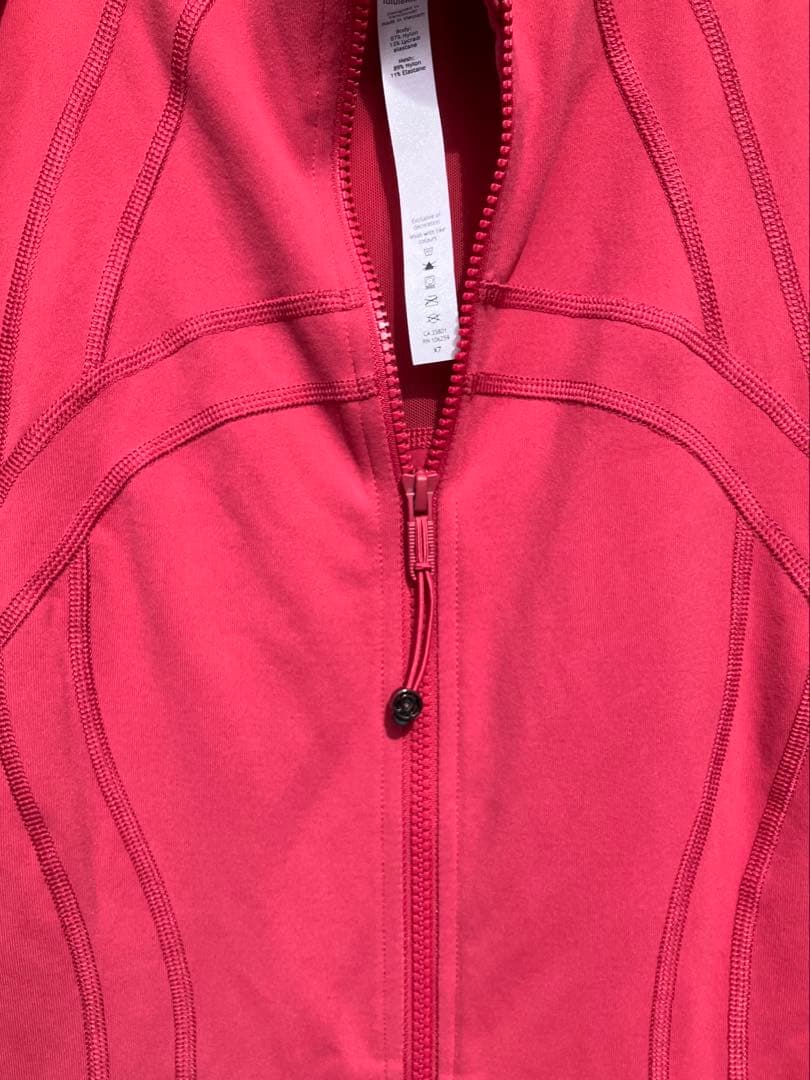 新品タグ付き　lululemon ディファインジャケット サイズ8