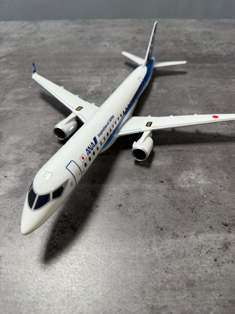 1/100 全日空商事 MRJ90 ソリッドモデル