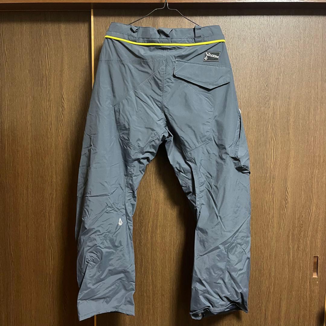 VOLCOM スノーボードウェア　上下セット