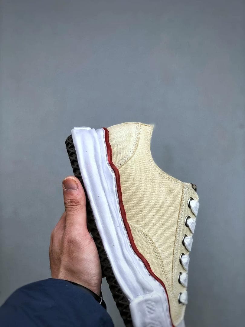 MIHARA YASUHIRO Peterson Og ベージュ キャンバス