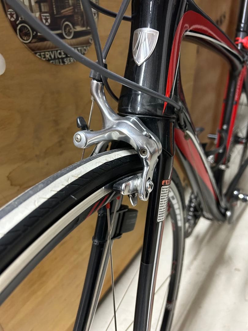 TREK ロードバイク ブラック/レッド