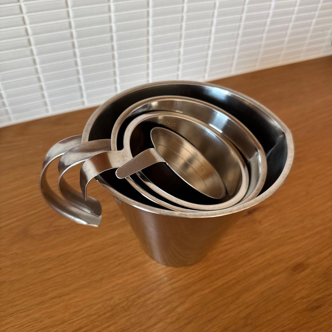 ヨナス 計量カップ オープンハンドル　100ml 500ml 1L 1.5L