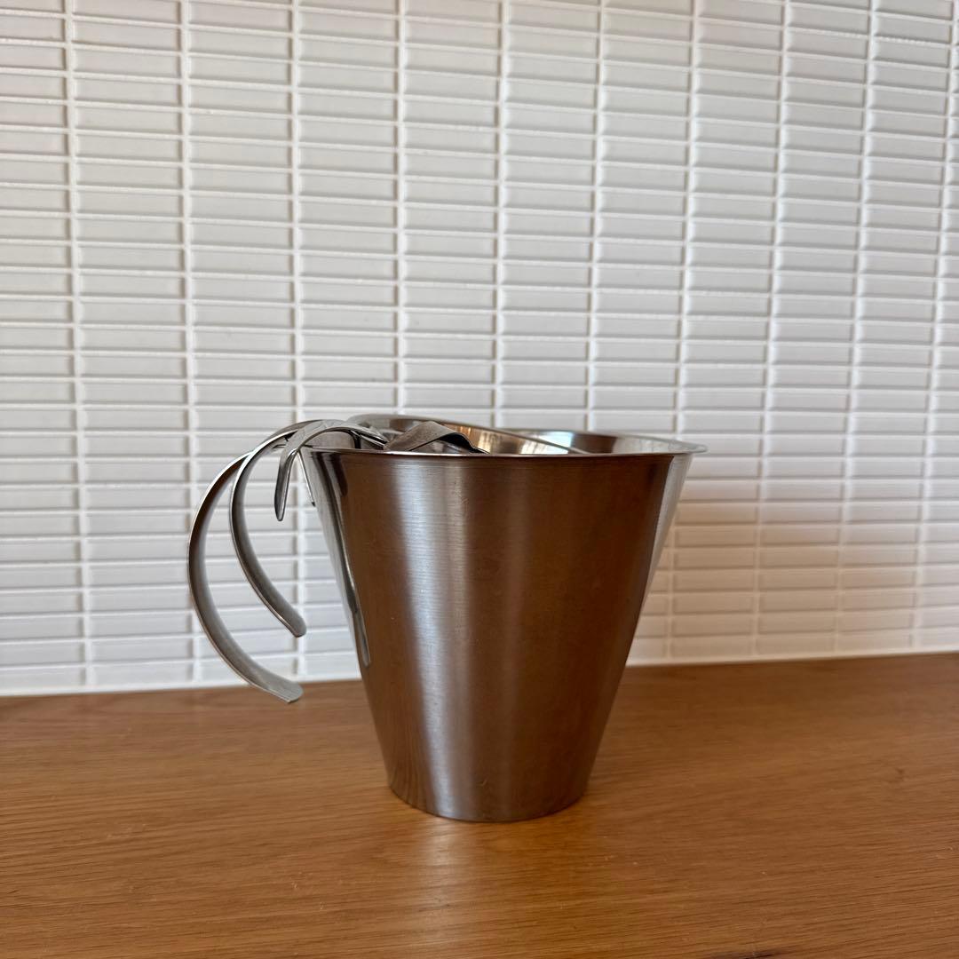 ヨナス 計量カップ オープンハンドル　100ml 500ml 1L 1.5L