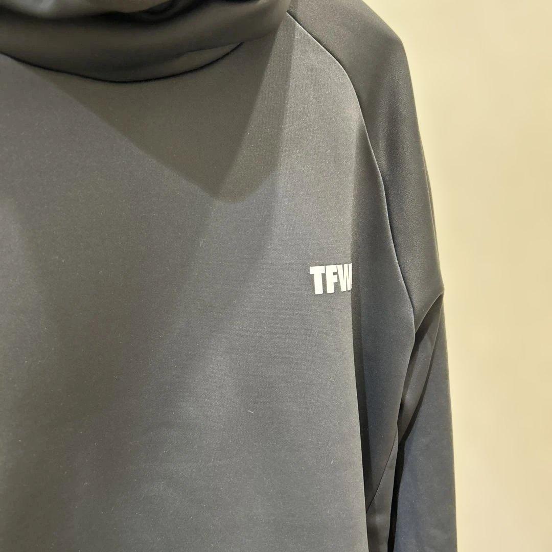 新品❤️TFW フード付きブラックスウェット