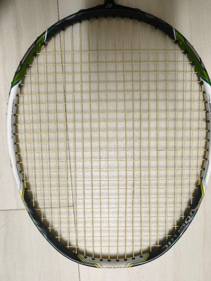YONEX ボルトリックZフォース　デュオラZストライク廃盤品