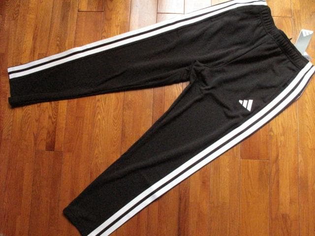 新品　adidas　ジャージ上下セット　Lサイズ