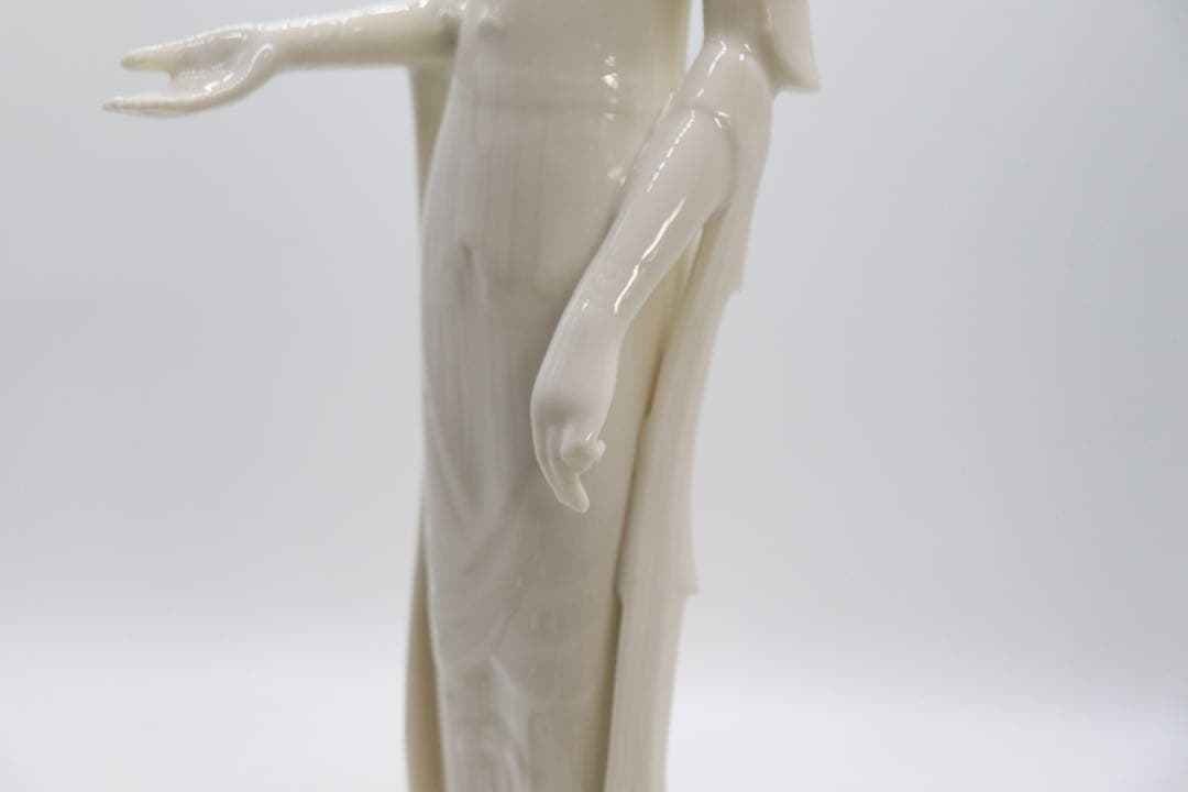法隆寺百済観音像　白磁　仏教美術　台座い付　共箱　送料込み260220