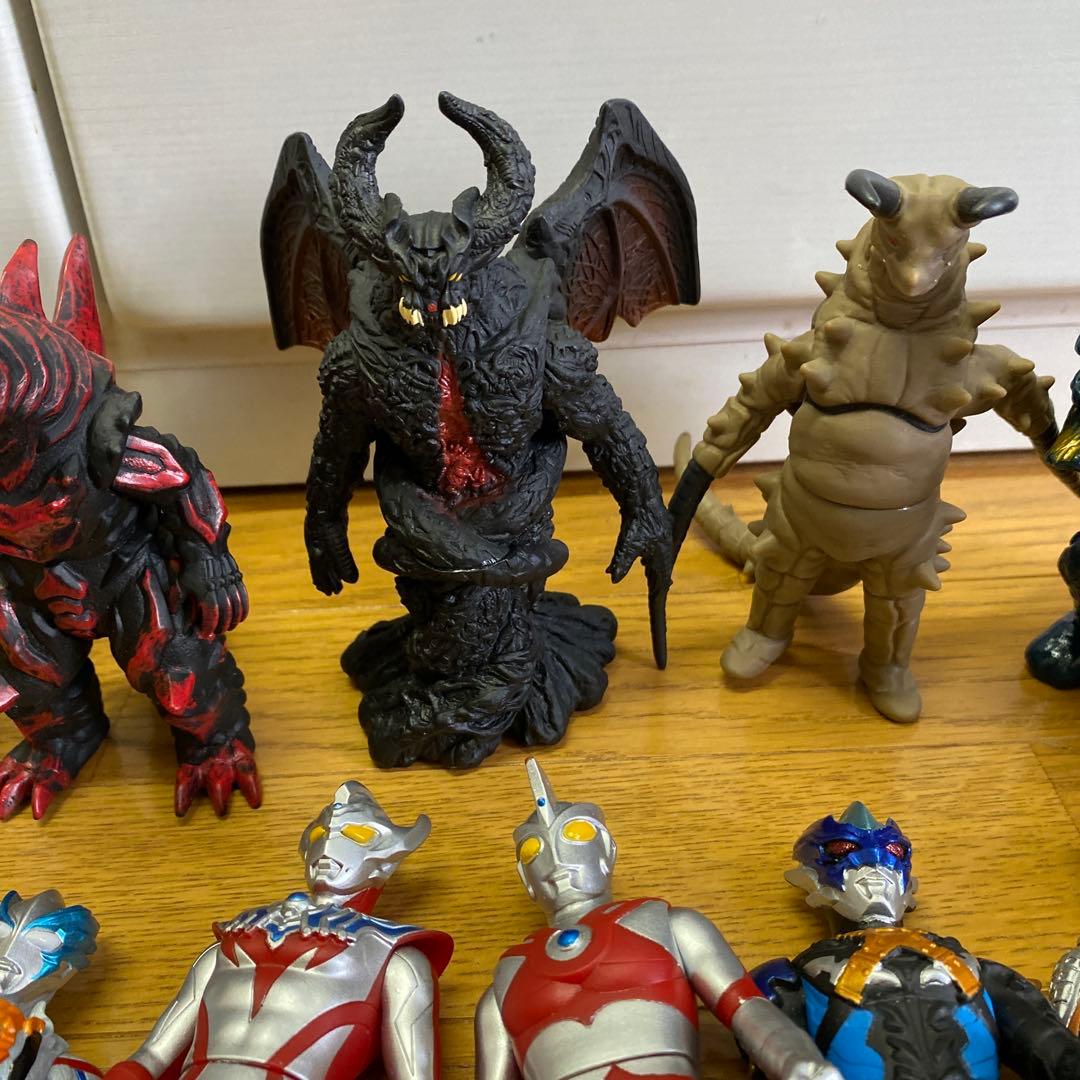 ウルトラマン　ソフビ　怪獣　まとめ売り