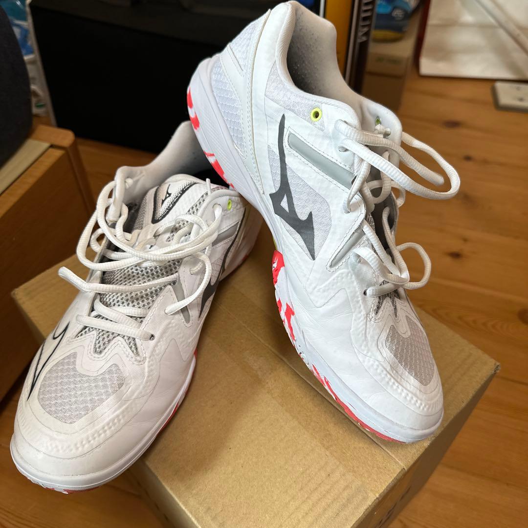 Mizuno バドミントンシューズ 27.5cm ホワイト/レッド