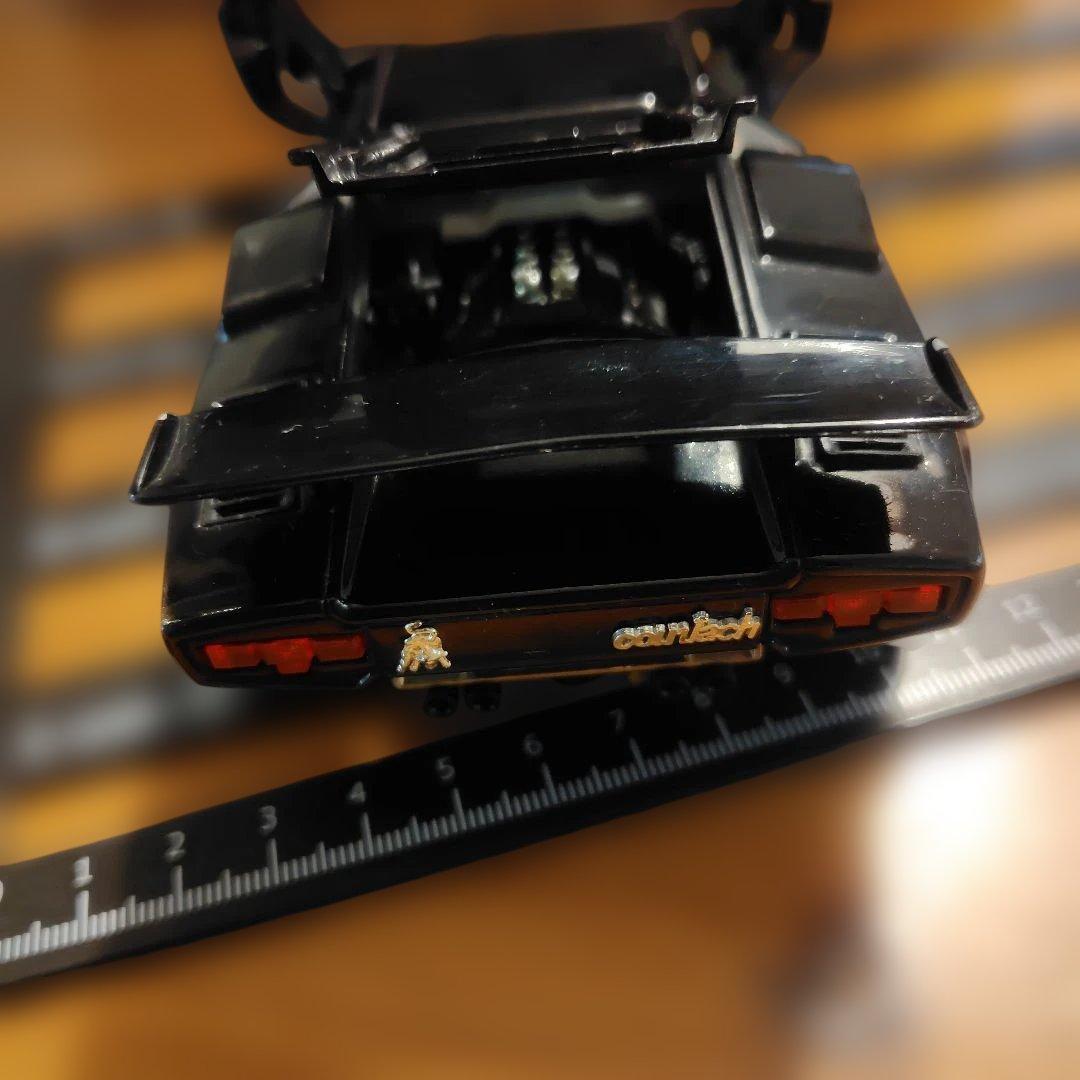 burago LAMBORGHINI COUNTACH（1988） 1/24