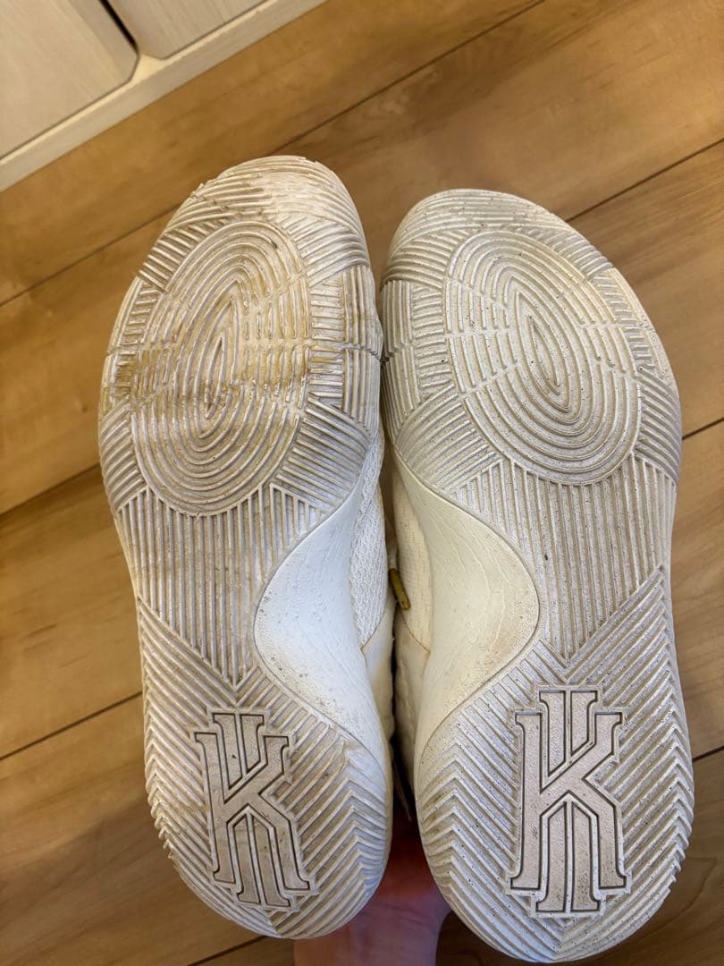 Nike Kyrie 2 What the ナイキ　カイリー2