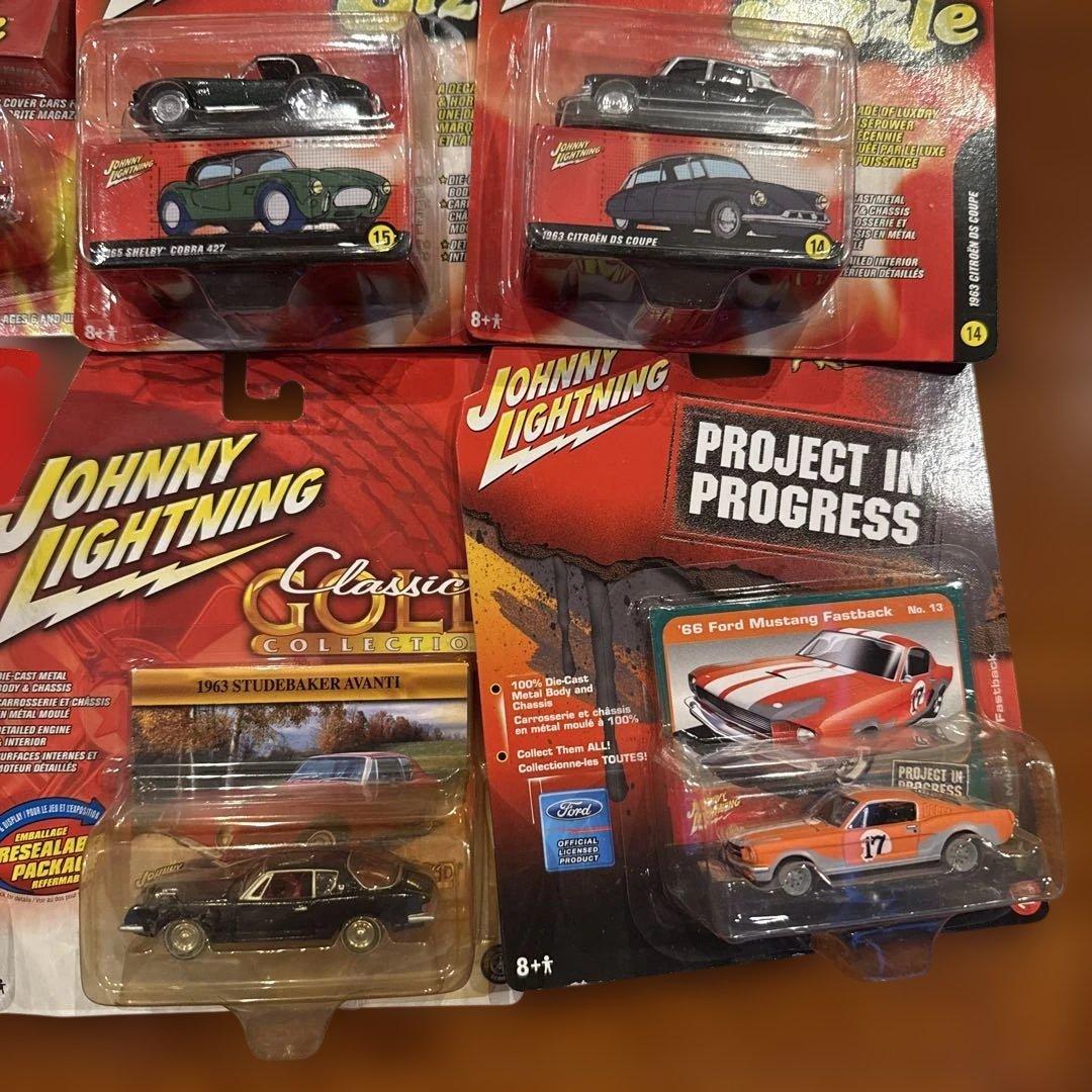 No100.Johnny Lightning ミニカー　13台セット