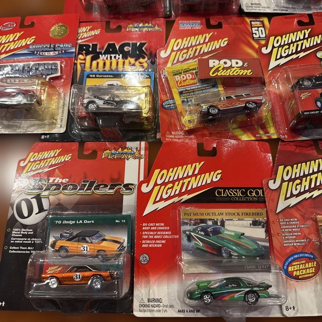 No100.Johnny Lightning ミニカー　13台セット