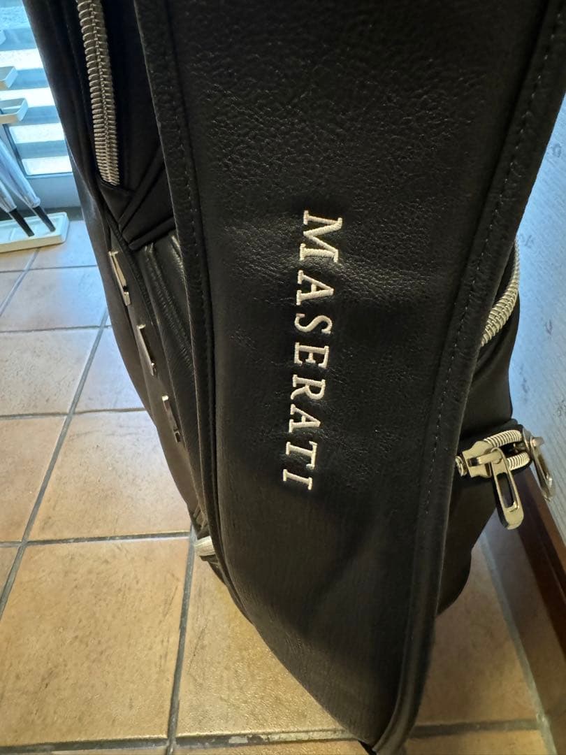 マセラティ　MASERATI ゴルフバッグ キャディバッグ 黒
