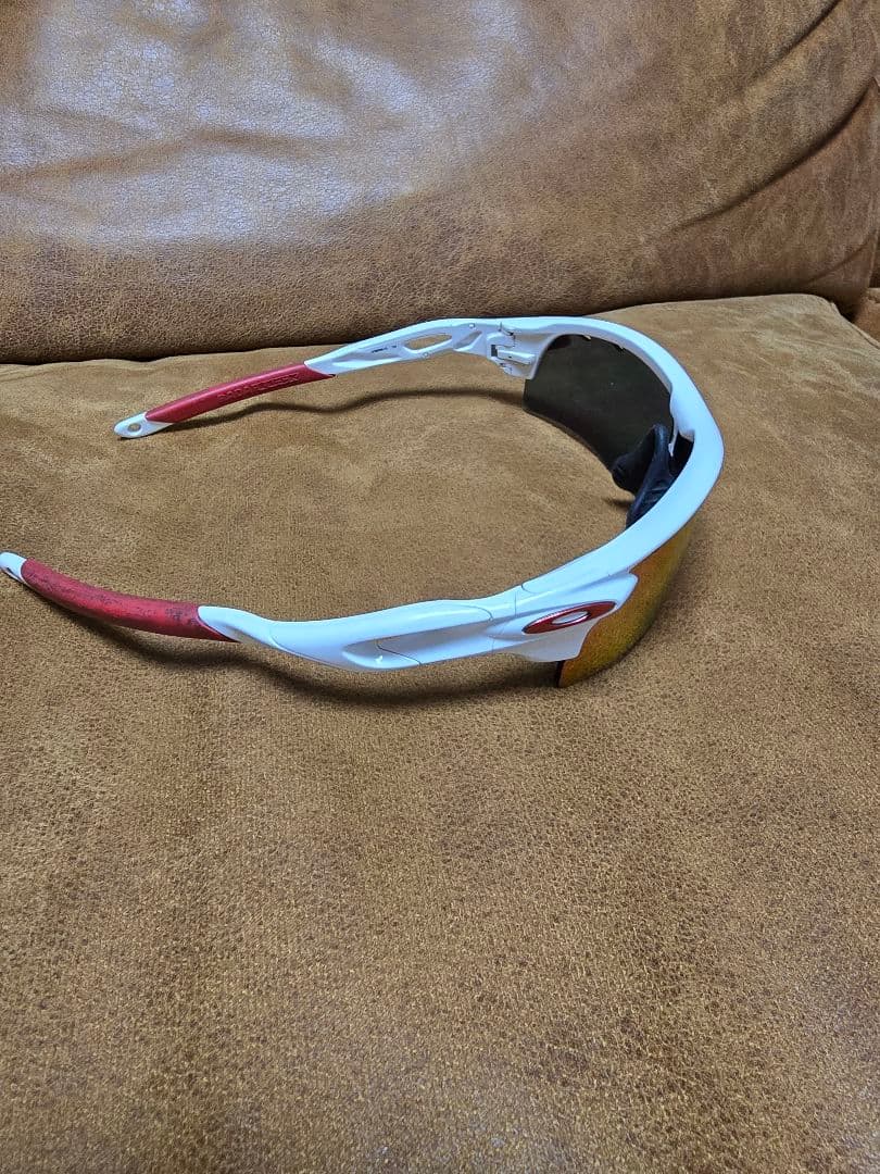 Oakley Radar ホワイト/レッド
