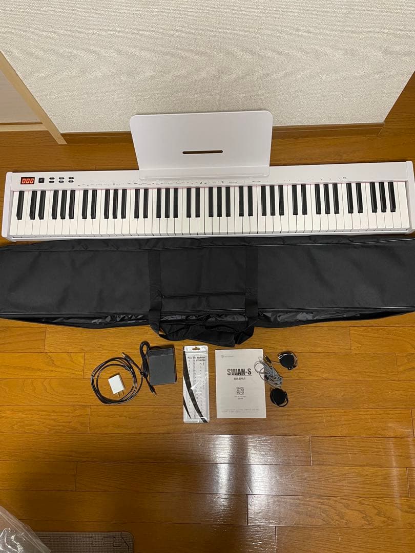 ホワイト 88鍵盤　電子ピアノ 初心者セット