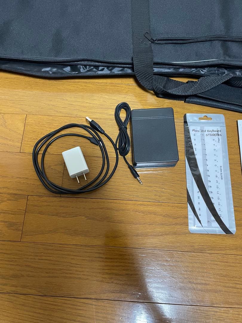 ホワイト 88鍵盤　電子ピアノ 初心者セット