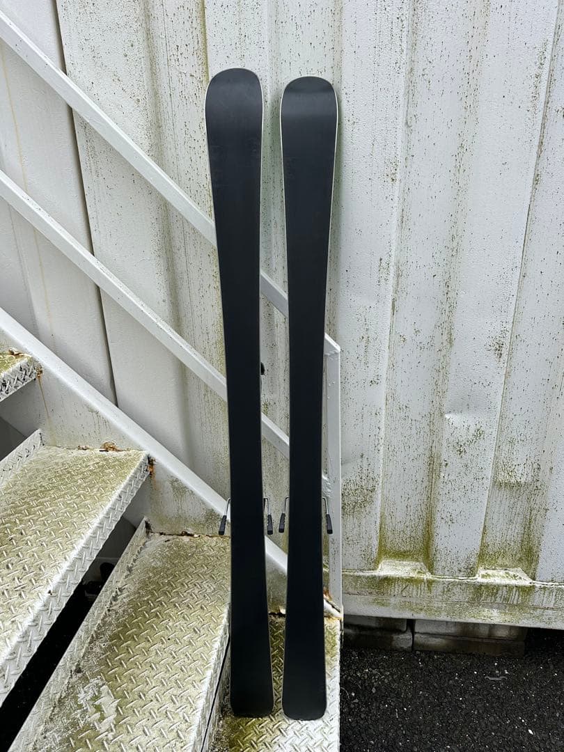 美品 Elan JETT 130cm 新品購入 滑走10日以下