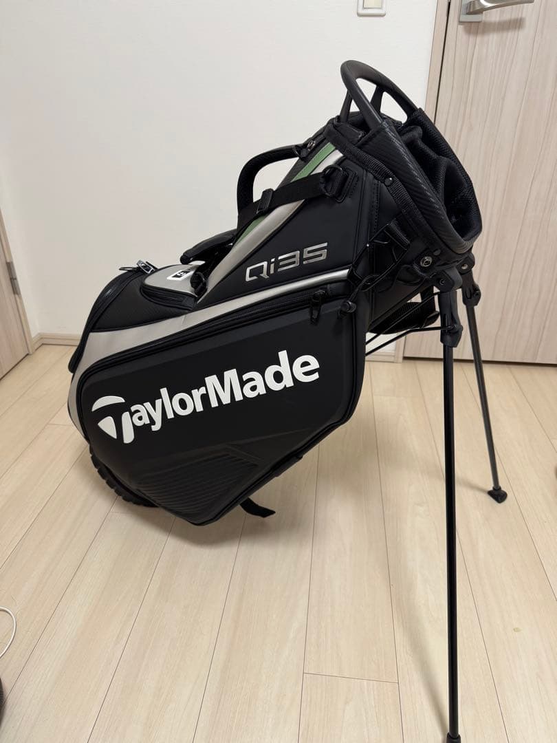 TaylorMade QI35キャディバッグ