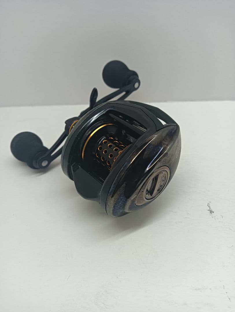 レボ　ブラック9 L revo BLACK9 アブガルシア　左