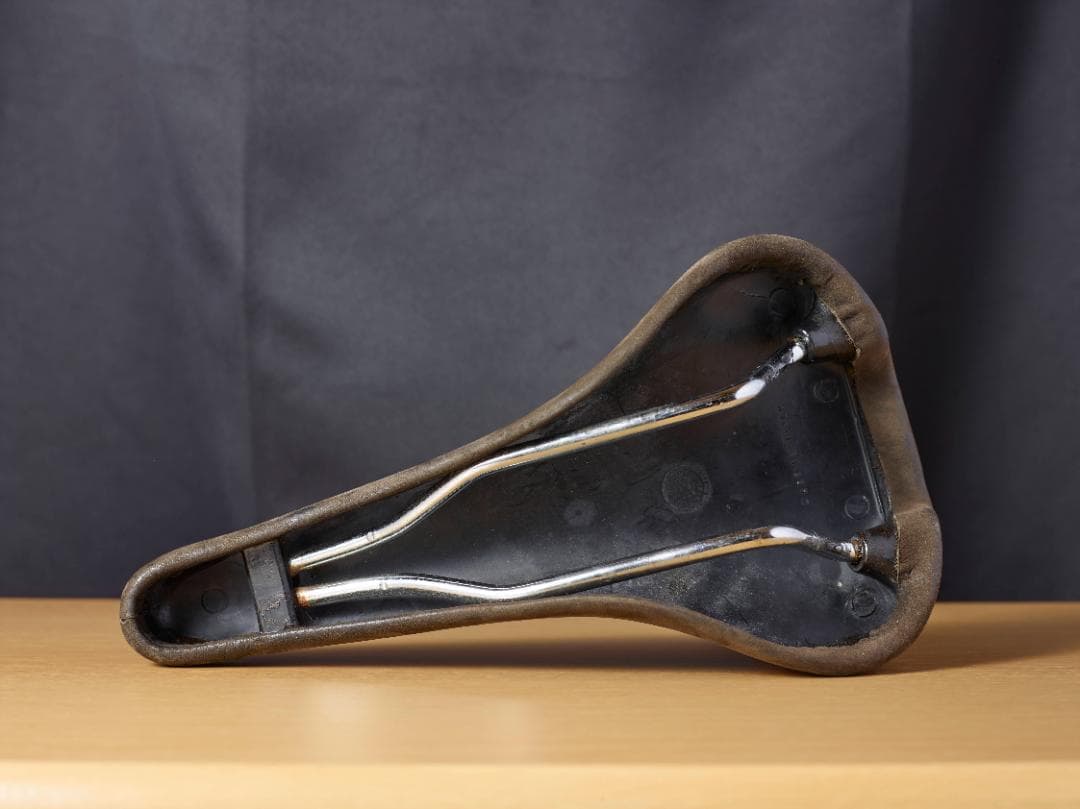 selleITALIA　turbo 　サドル　MADE IN ITALY