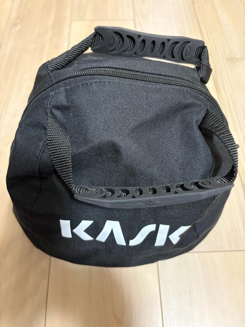 KASK カスク スキー ヘルメット　収納バッグ,スペアバイザー付きです