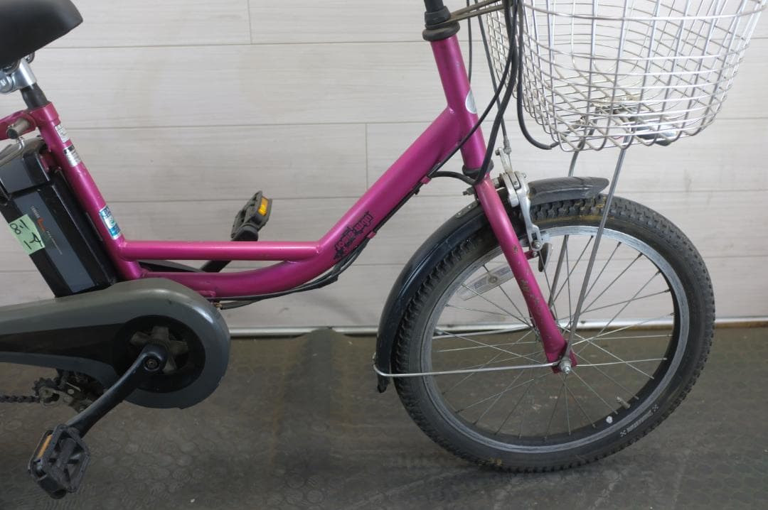 電動自転車 ブリヂストン製　18インチ　3段　8.1Ah（4点灯）充電器あり
