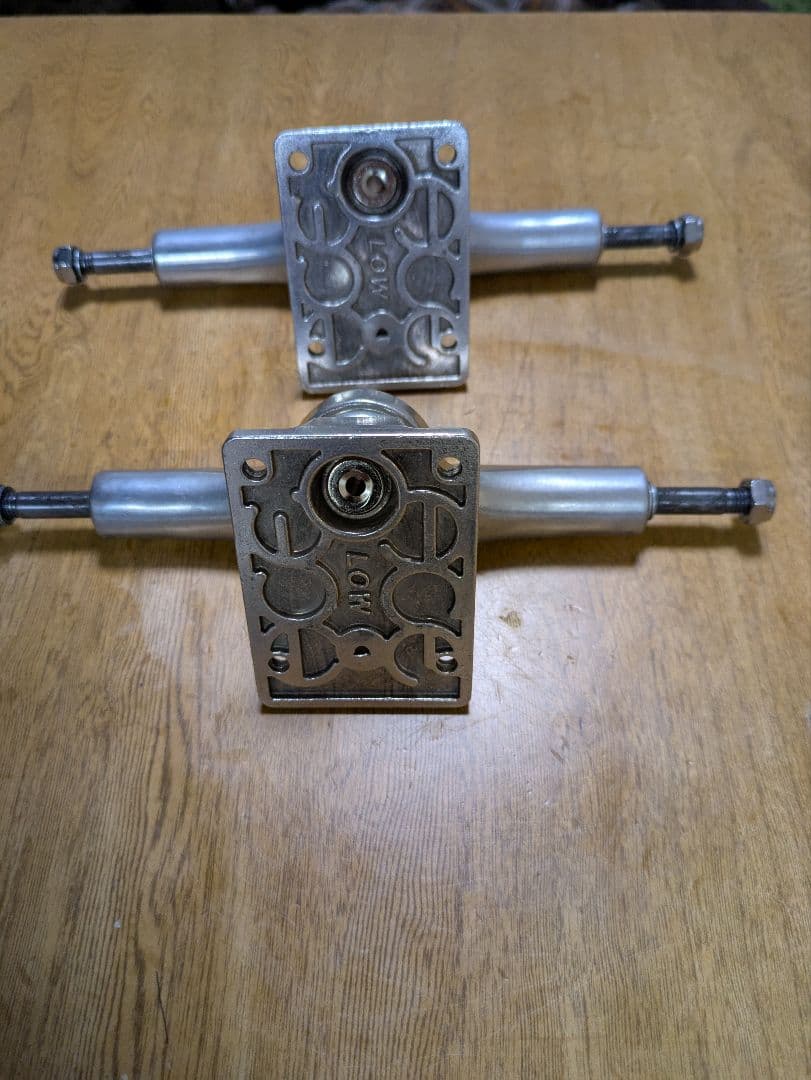 最終値下げ！ACE TRUCK／AF1 hollow 60 LOトラック未使用品