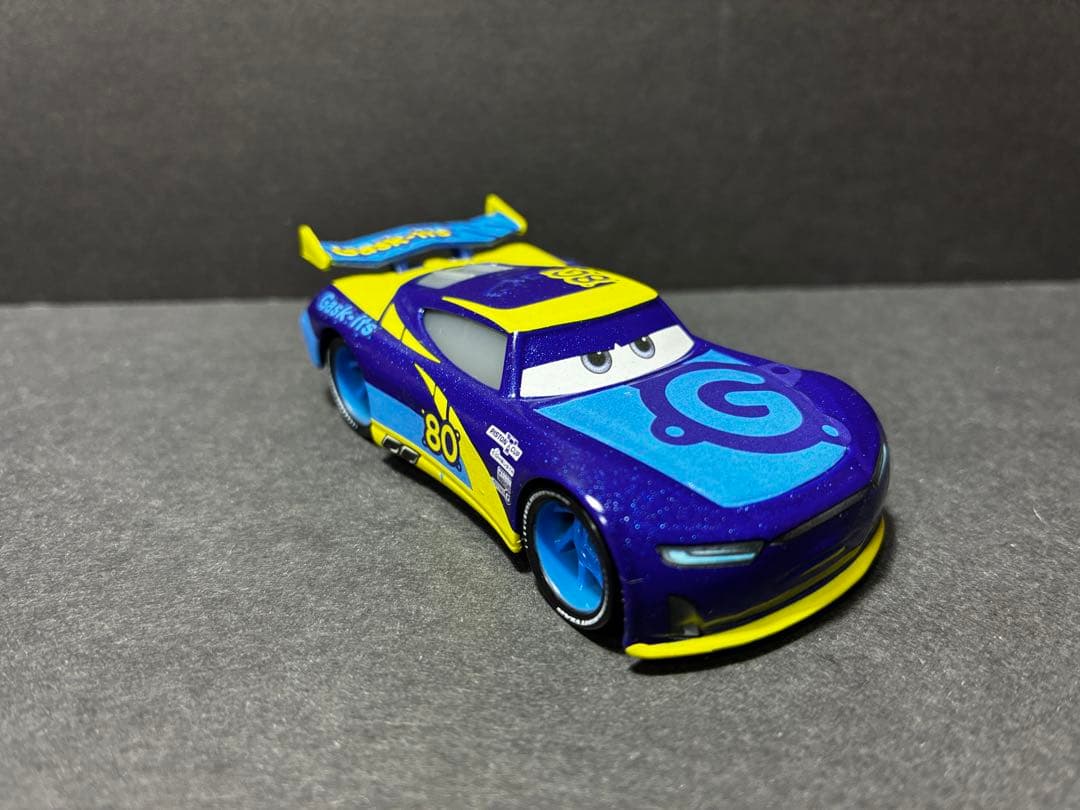 Dan Carcia 80 made in China カーズ　ミニカー