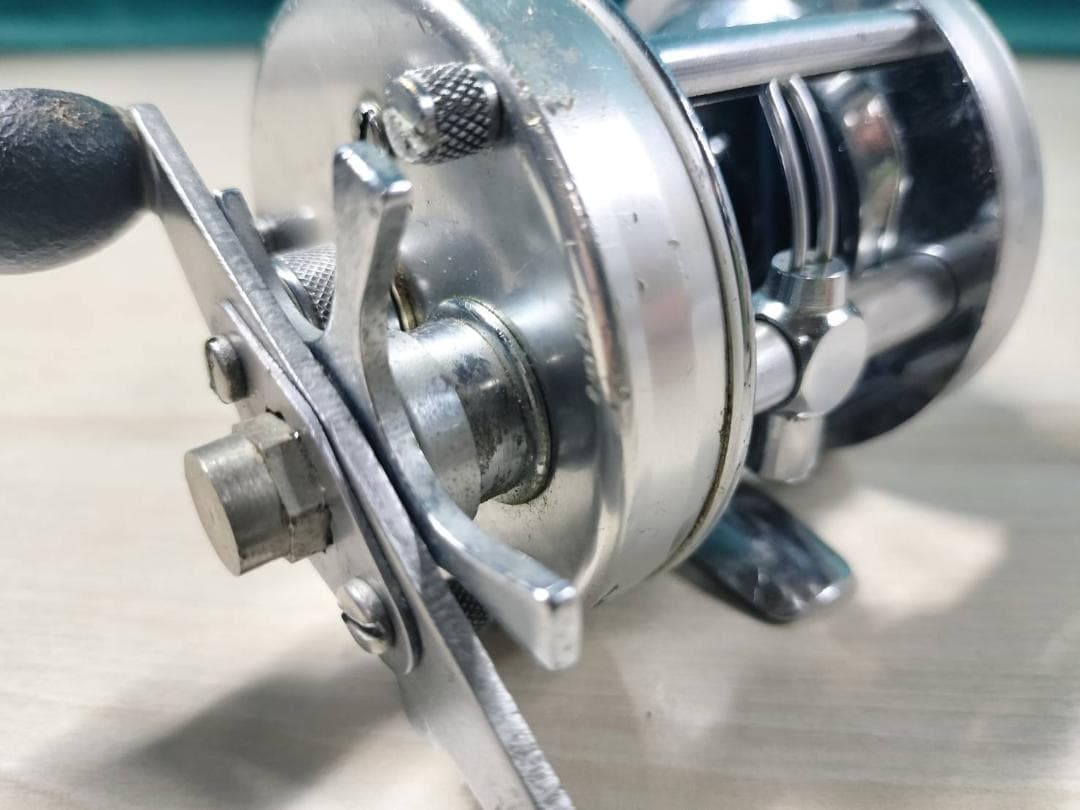 アブガルシア　アンバサダー5000c　ビンテージ　リール abu