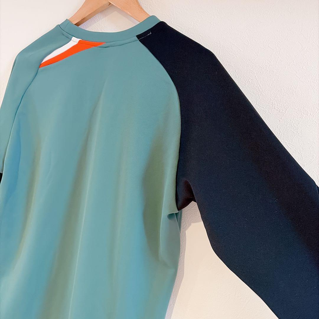 美品　YONEX ライトトレーナー完売品