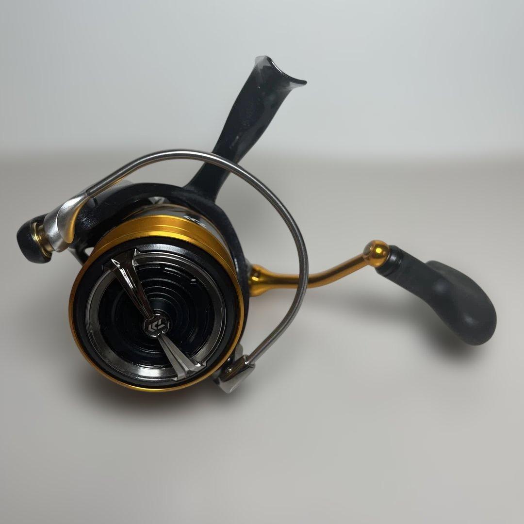 新品　DAIWA REVROS LT4000-CH スピニングリール　ダイワ
