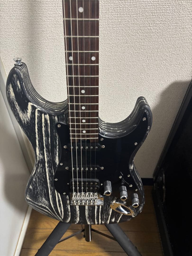 Bacchus SGS-ASH/RSM ストラトタイプ　ギター
