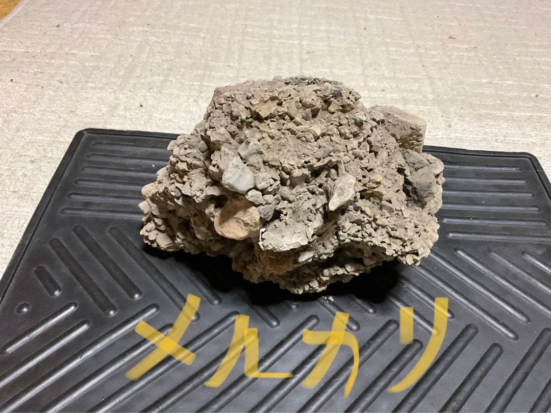 さざれ石／岐阜県産。前、出品の物より僅かに大きいです。【天然石・希少】。