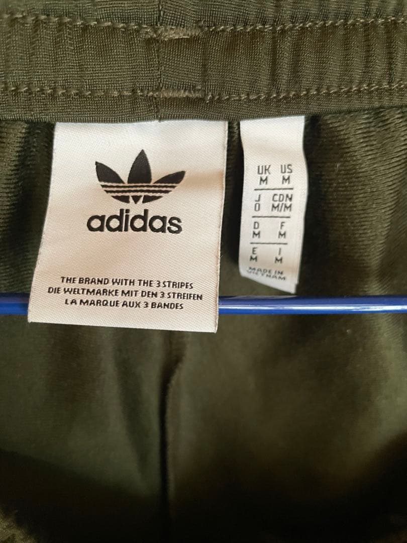 adidas オリーブ バスケットジャージ