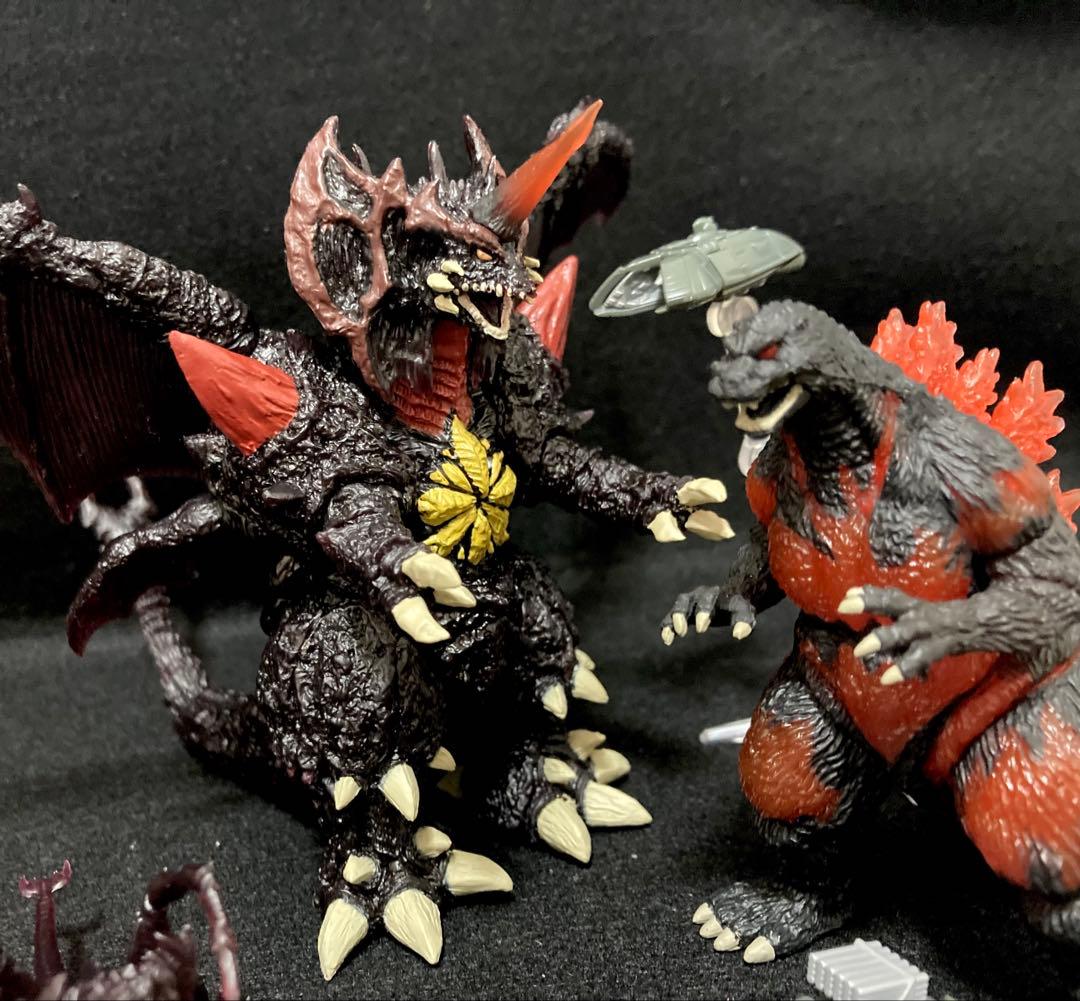 ◆ バーニングゴジラ デストロイアパーツ完成品 「ガシャポンHGX ゴジラ壱」