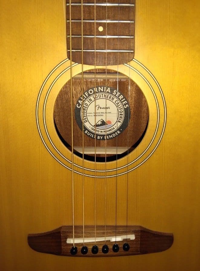 Fender アコースティックギター Redondo Mini　ナチュラル