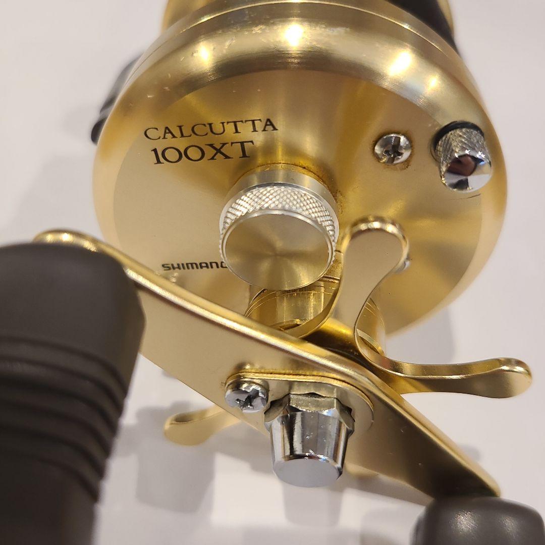 SHIMANO カルカッタ 100 XT ベイトリール　シマノ 右ハンドル