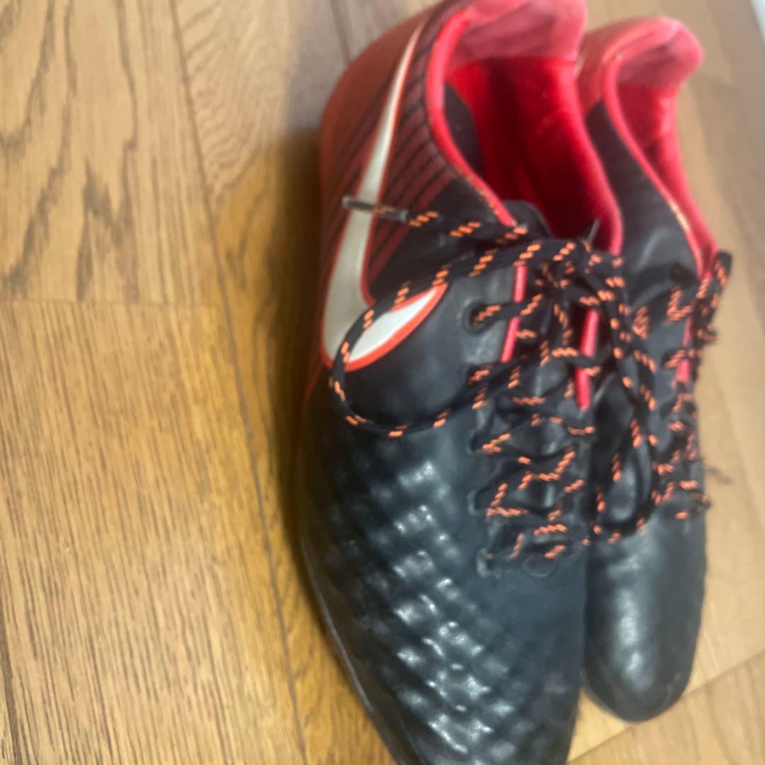 Nike Magista サッカーシューズ 黒/赤